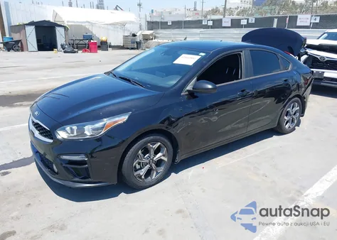2021 Kia Forte Lxs z USA, uszkodzony, nr VIN 3KPF24ADXME342033